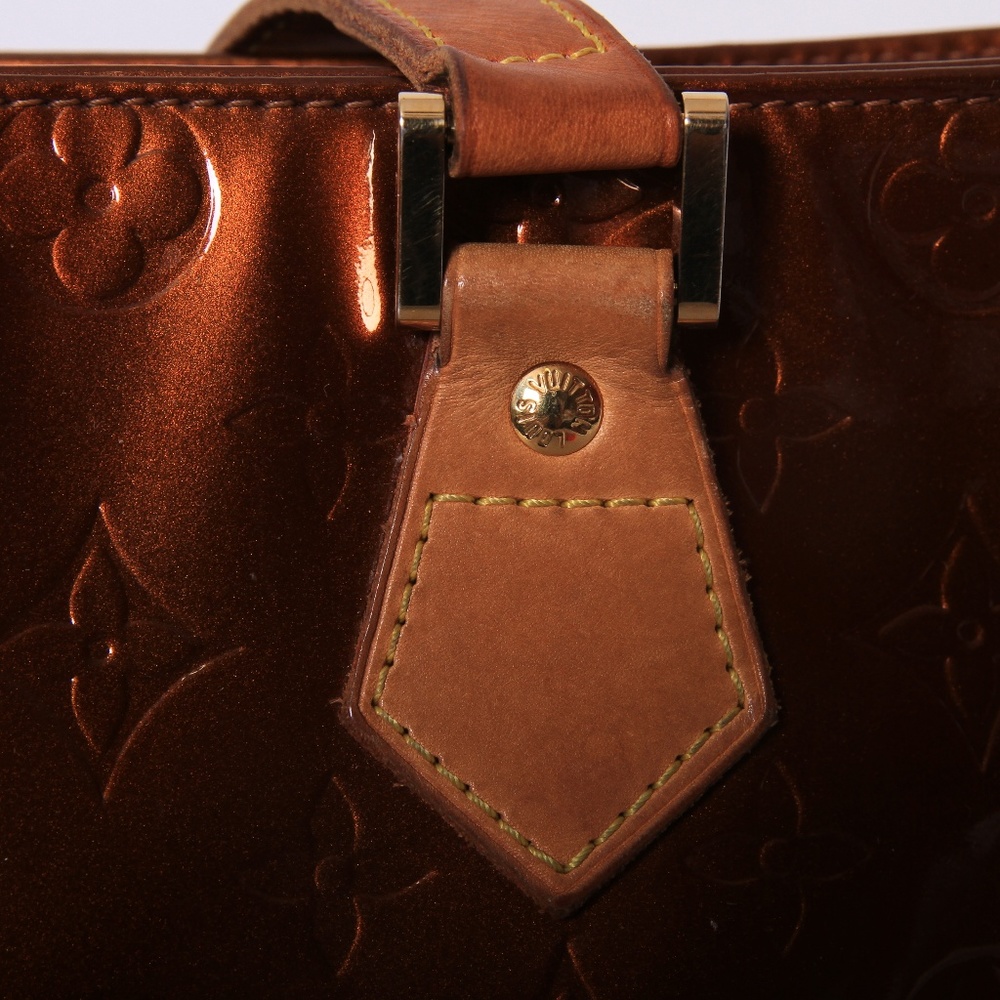 AUTHENTIC Louis Vuitton Vernis Shoulder Tote - Picture 4 of 8